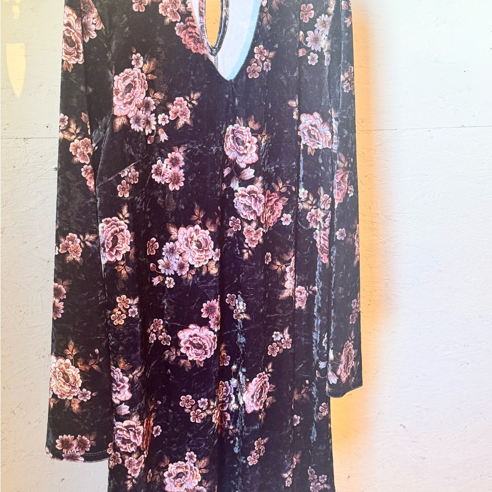 Bobeau Velvet Dress with Pink Floral Design